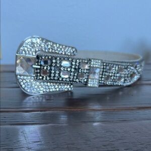 Elegant Silver Crystal Belt